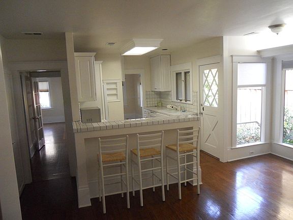 5th image of 12 E Carol Ave