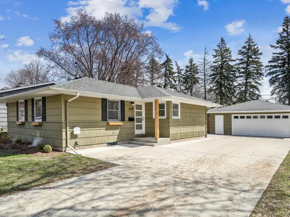 629 Park Valley Dr E, Hopkins, MN 55343