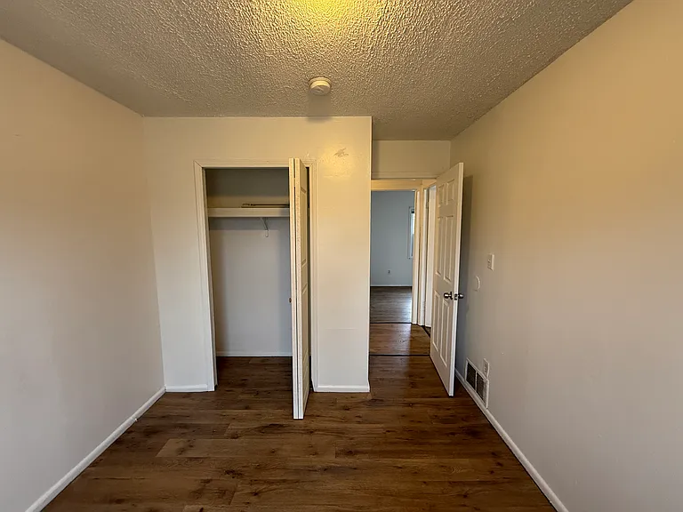 3626 Harriet St — Photo 7
