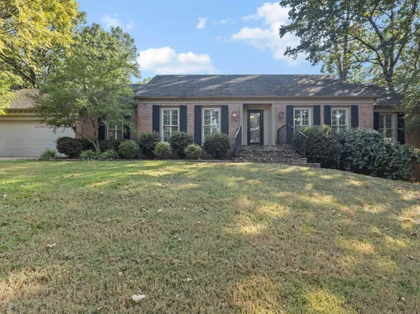 13901 Edgemond Dr, Little Rock, AR 72212