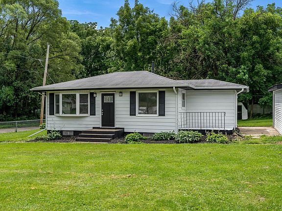 2nd image of 803 Plaisance Ave