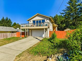 199 Spring Road 166 Debbie Ln, Whitethorn, CA 95589