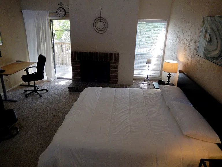 upstairs bedroom 1 (master)