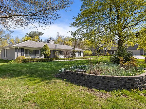3rd image of 16006 Madoline St