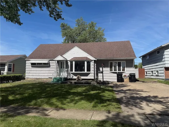 14 Dolphann Dr, Tonawanda, NY 14150