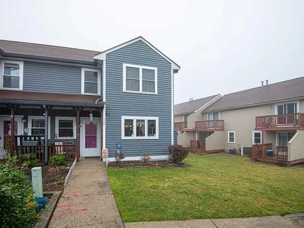 200 Heroux Blvd Unit 110, Cumberland, RI 02864