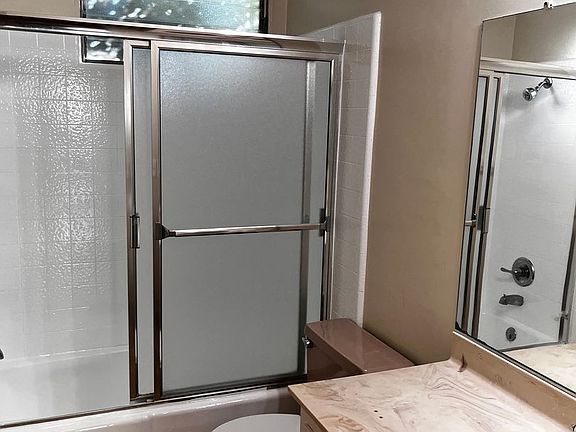 5th image of 227 N Kenwood St APT 7