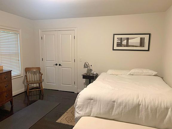 4th image of 2635 Arlington Ave S #2