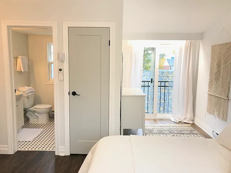 2014 Edinburgh Dr — Photo 9