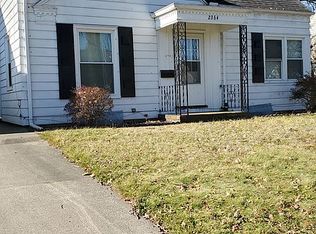 2364 Parkview Dr, Cuyahoga Falls, OH 44223