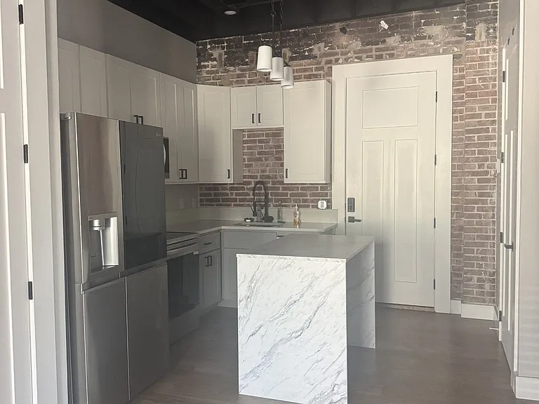 805 Broadway St #201 — Photo 5