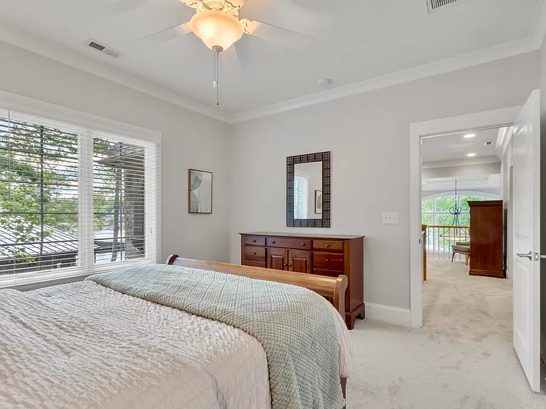 Additional bedroom