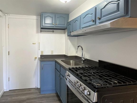 4th image of 447 16th Ave Unit B