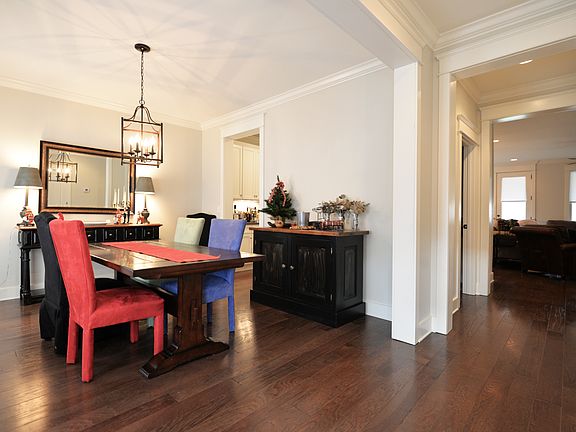 4th image of 850 Blissfield Ct