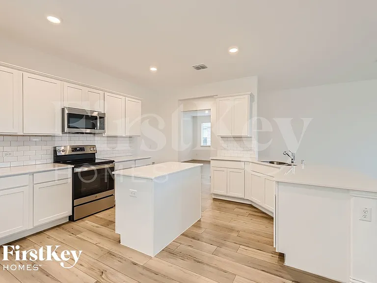 5233 Rockrose Ln — Photo 8
