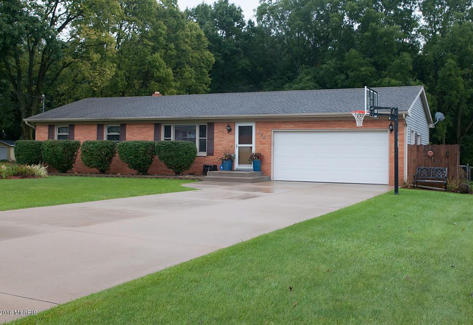 1st image of 128 Easthill Dr