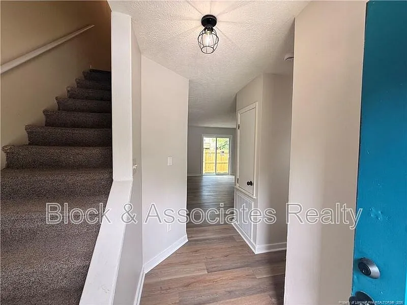 2 bed, 2.5 bath, $1,100 — Photo 2