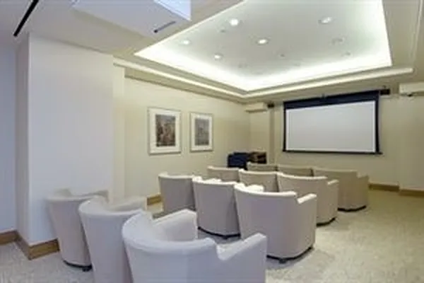 Rented by New York Residence | media 108