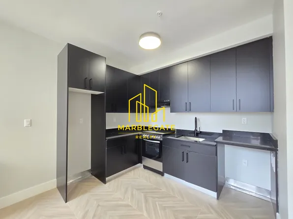 605-606 Broad St, Newark, NJ