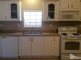 2913 Darlene Dr, Atlantic Beach, FL 32233