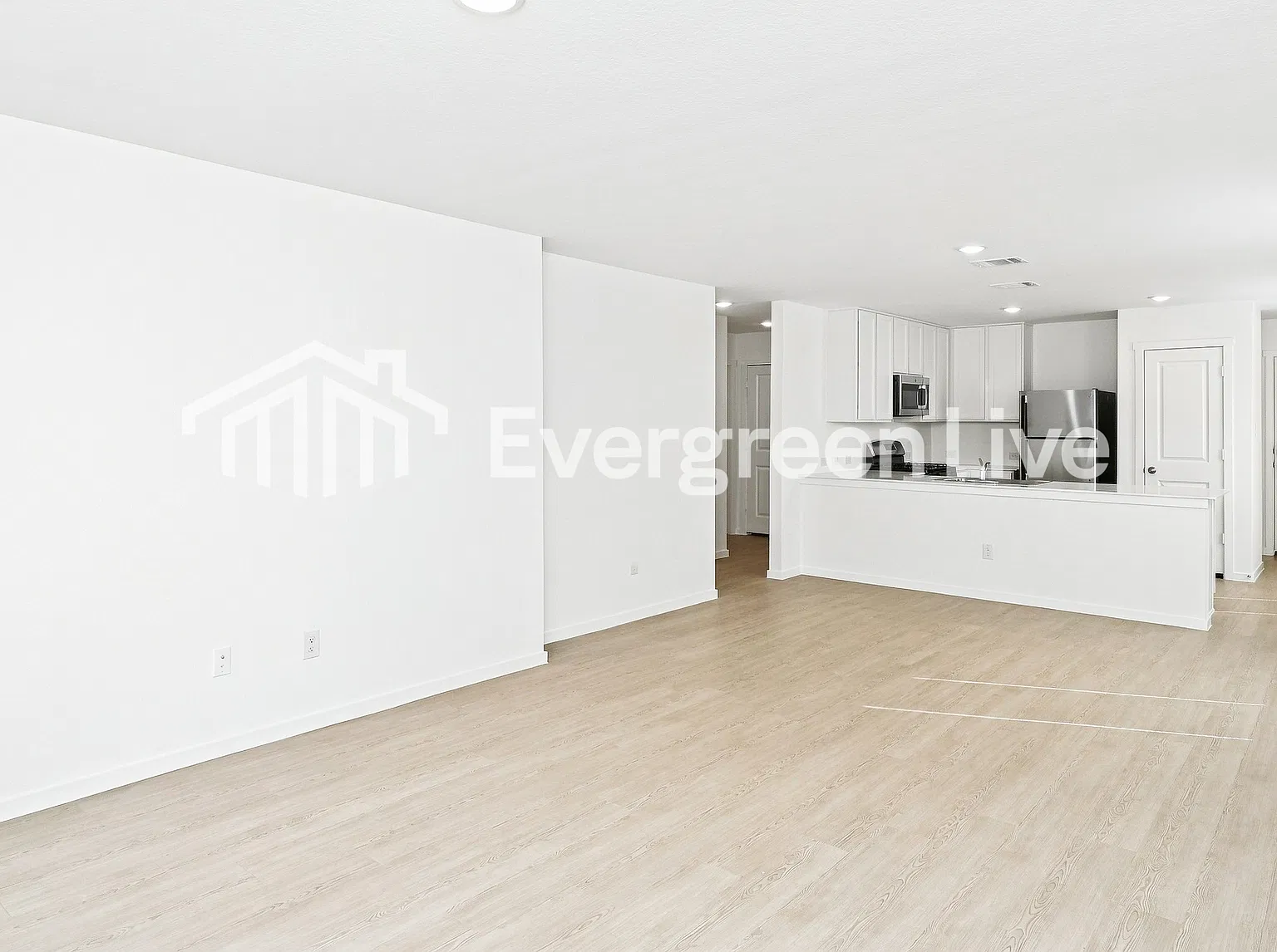 4 bed, 2.0 bath, 1692 sqft, $1,480 — Photo 3