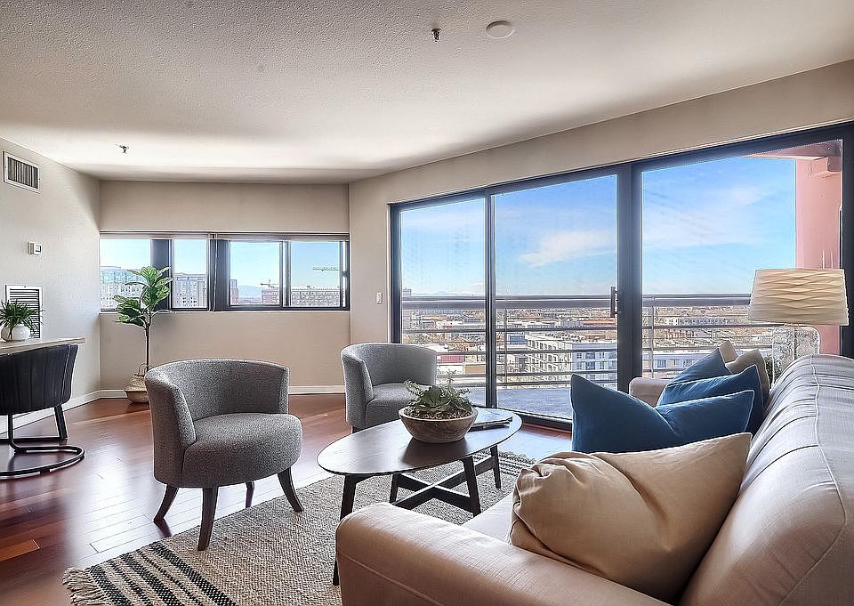 1st image of 100 Park Ave W APT 902