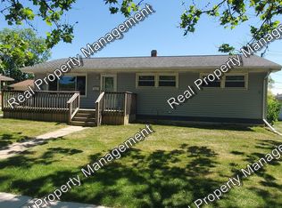 125 Crestview Ln, Crown Point, IN 46307