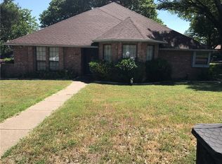 1108 Rising Ridge Dr, Desoto, TX 75115