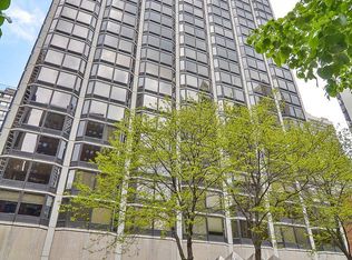 50 E Bellevue Pl APT 401, Chicago, IL 60611