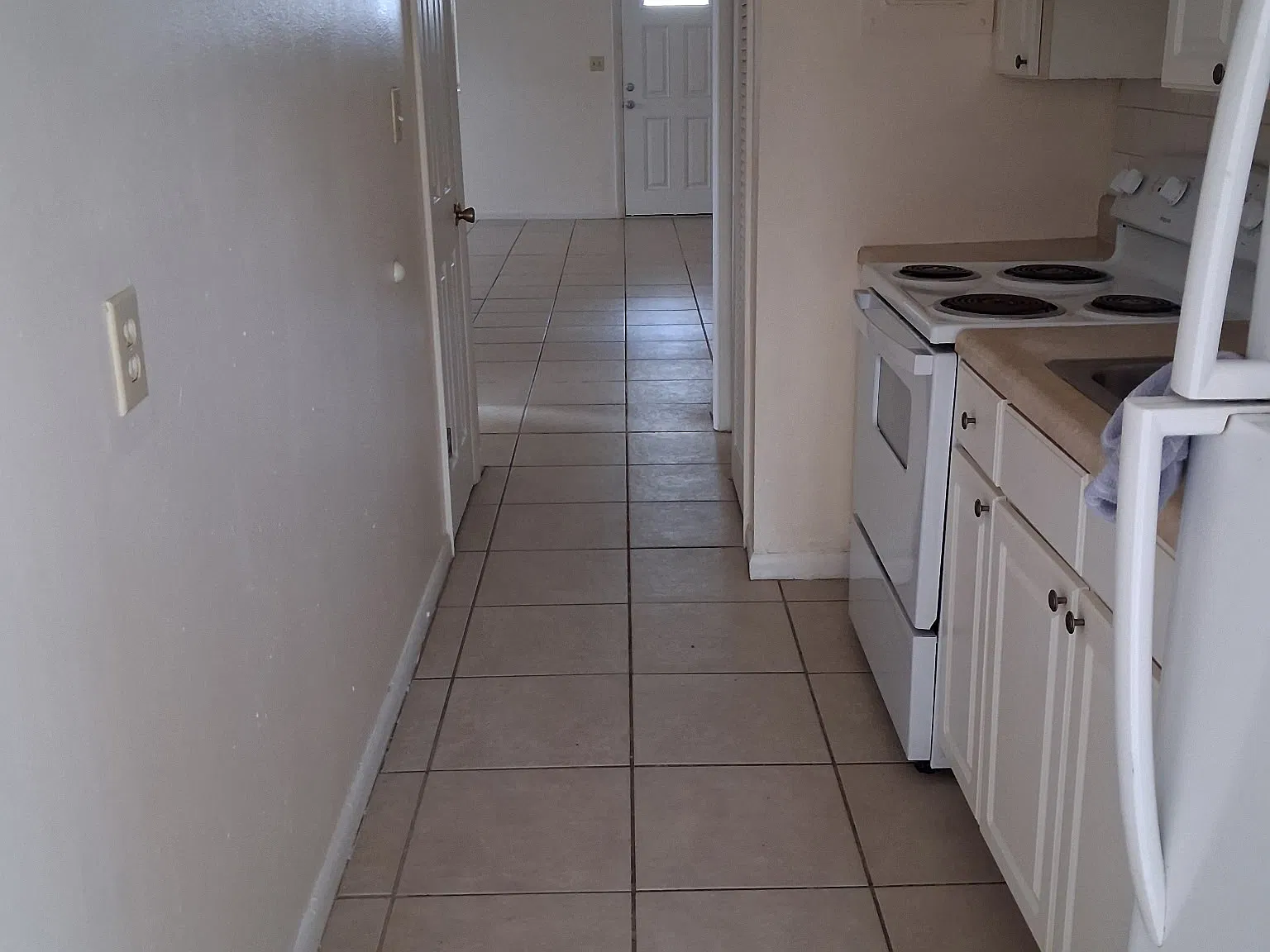 1 bed, 850 sqft, $1,295 — Photo 4