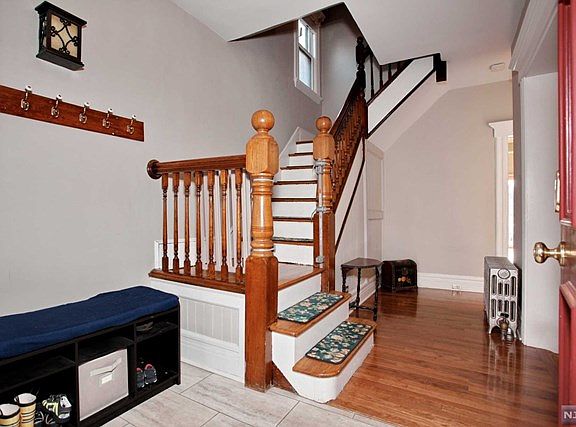 4th image of 36 Westcott St