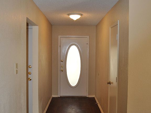 2nd image of 285 Casie Ct