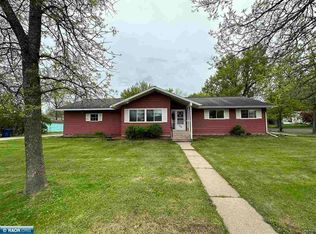 602 E 29th St, Hibbing, MN 55746