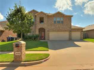 9704 Squire Ln, Yukon, OK 73099