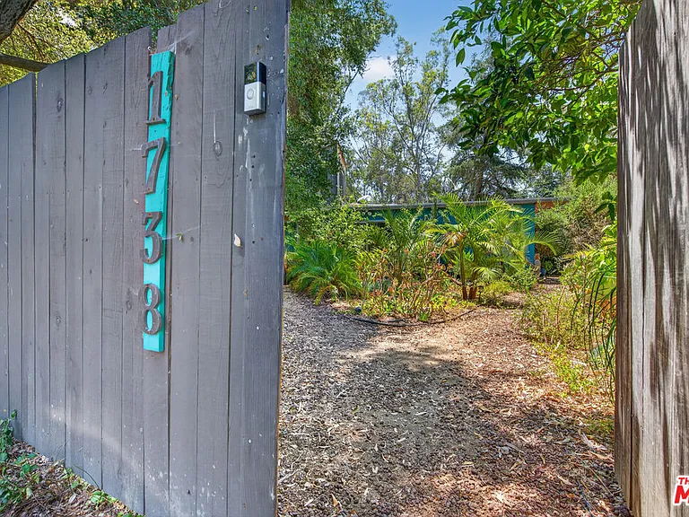 1738 Topanga Skyline Dr — Photo 66
