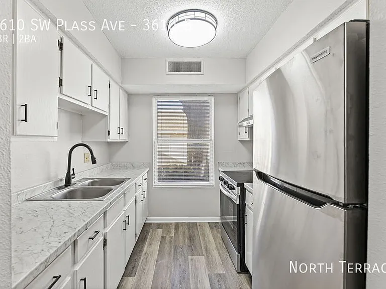 Capstone Townhomes — Photo 51