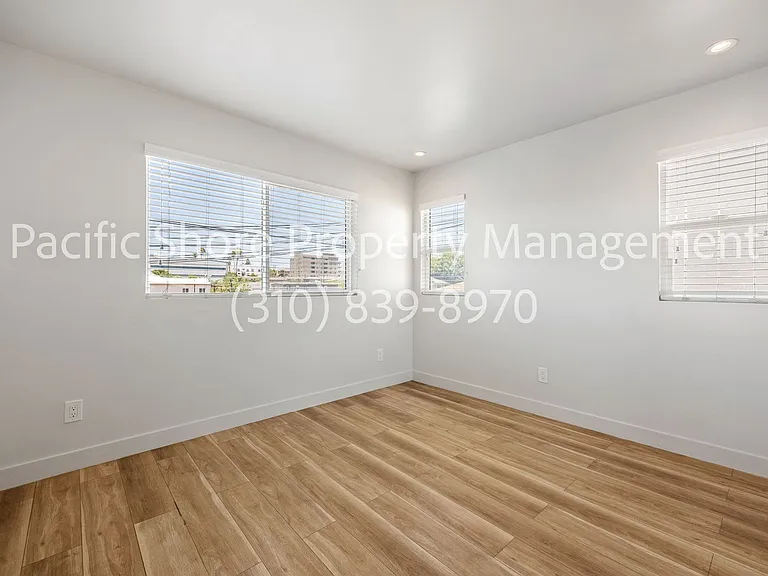 203 Benton Way Apartments — Photo 11