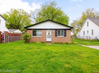 14060 Syracuse St, Taylor, MI 48180