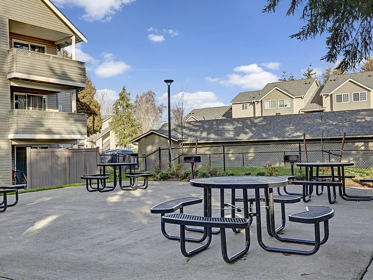 Beaumont Grand Apartment Homes — Photo 6