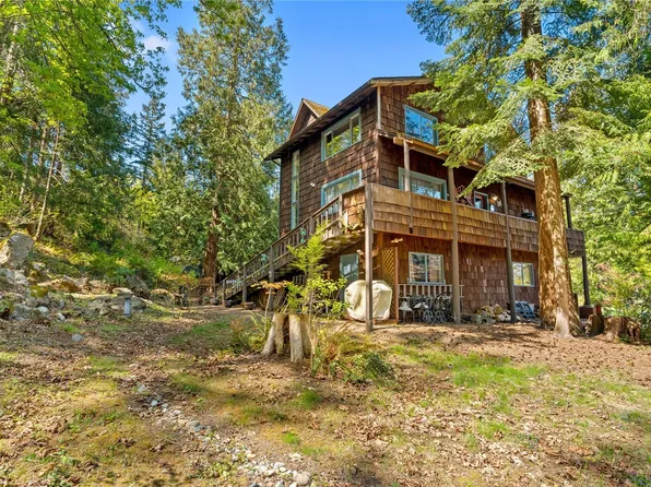 517 Kloshe Way, La Conner, WA 98257