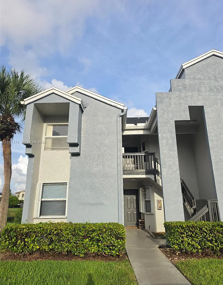 Fairway Greens Condo Home — Photo 3