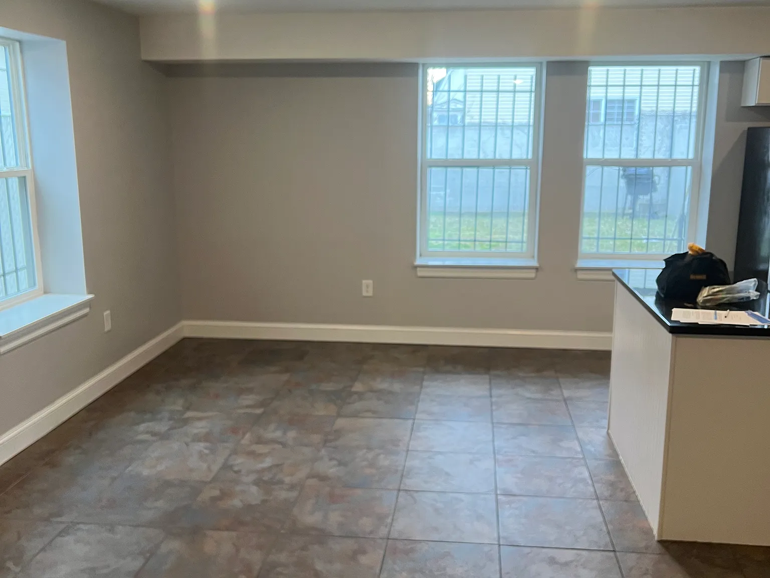 1 bed, 900 sqft, $1,700 — Photo 2