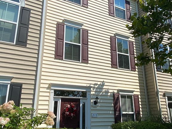 2nd image of 215 Keenan Way