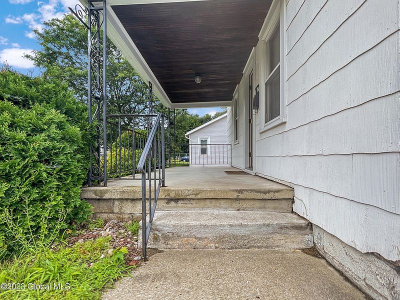 2nd image of 5 Terrace Avenue