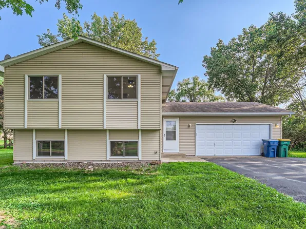 1704 Center St, Centerville, MN 55038