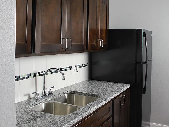 5th image of 615 City Center Way