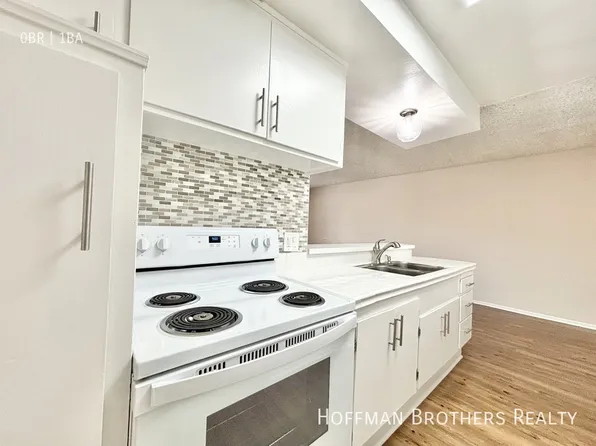 17821 Sherman Way, Reseda, CA