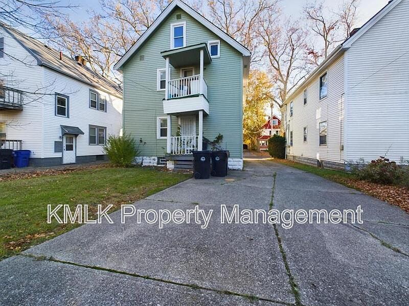 2nd image of 16215 Huntmere Ave