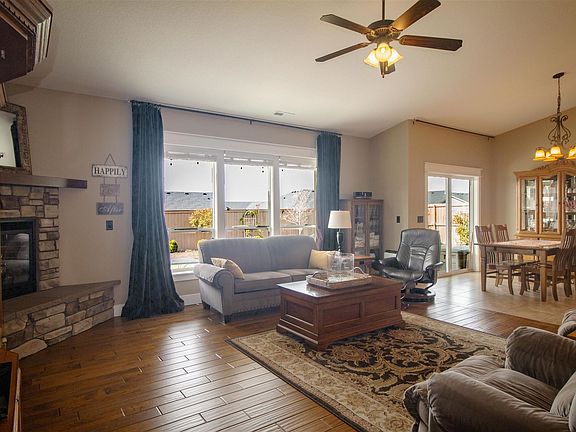 3rd image of 4808 Cathedral Dr