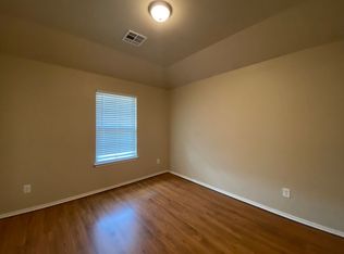 11211 Coachmans Rd, Yukon, OK 73099